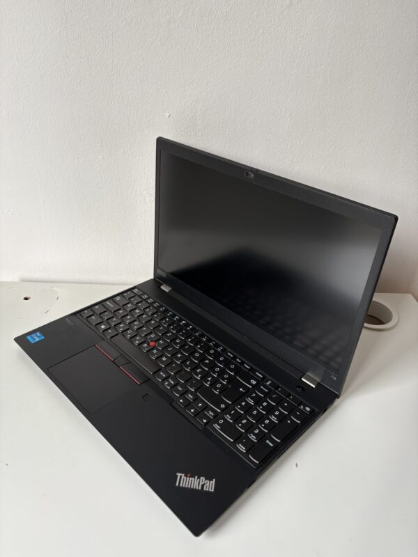 Lenovo T15 Gen2 - Image 4