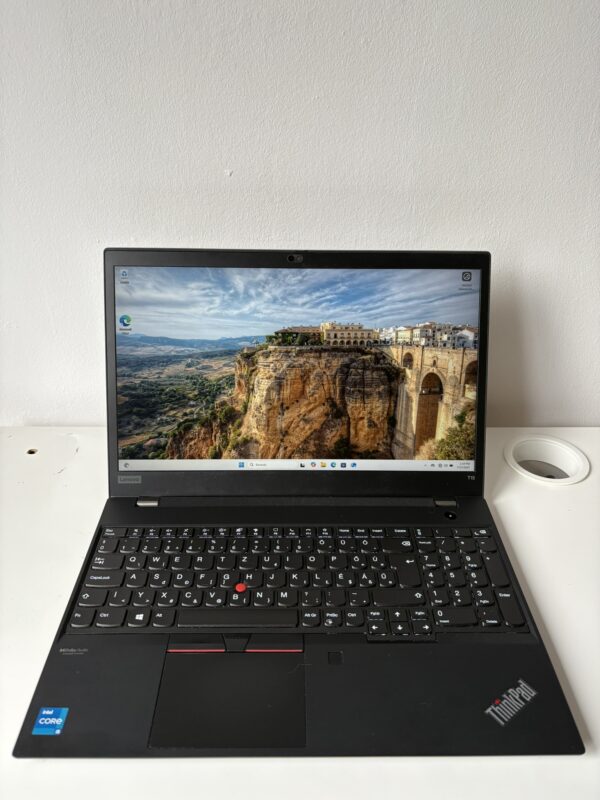 Lenovo T15 Gen2 - Image 2