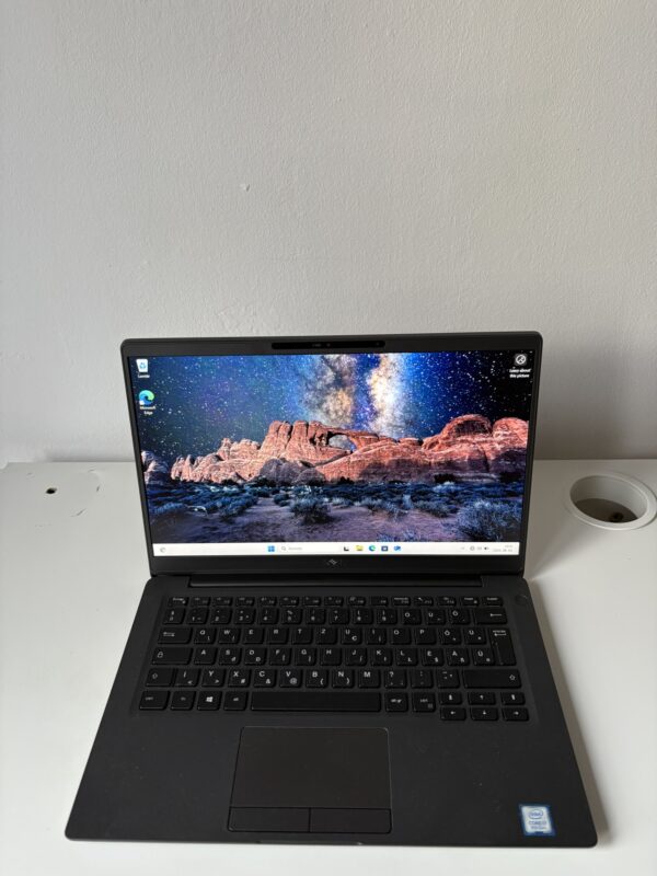 Dell 7400 Intel Core i7-8665U